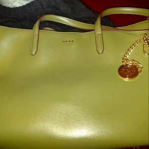 DKNY purse nwot